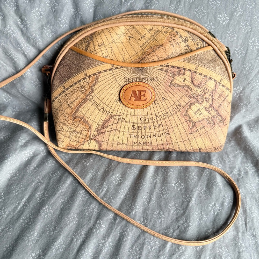 Allan Edward Vintage World Map Design Crossbody Bag - Tan